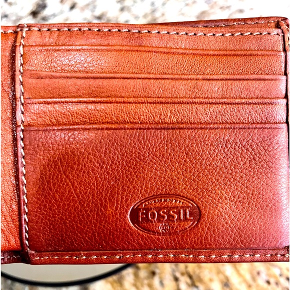 Fossil Wallet - Picture 3 of 7